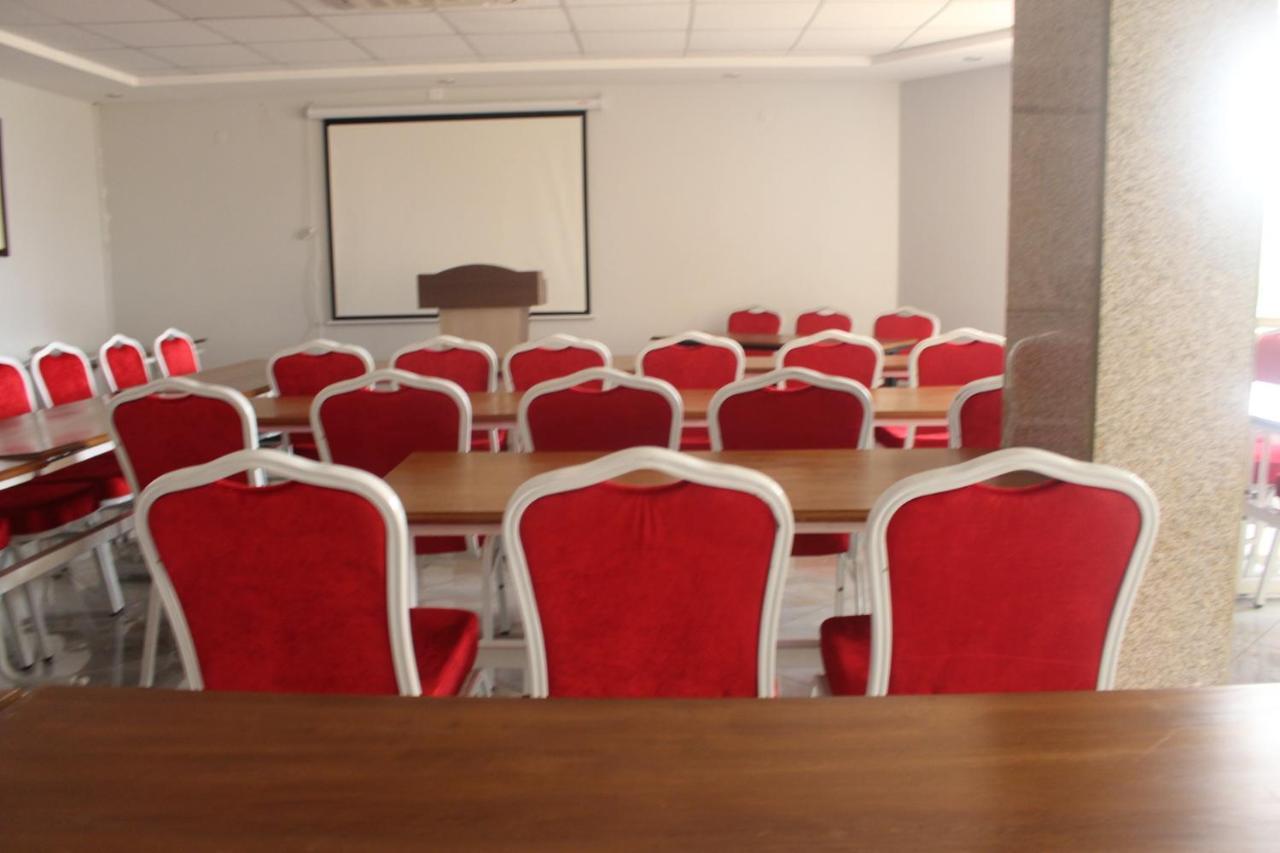 Prinias Hotel كيزيمو المظهر الخارجي الصورة
