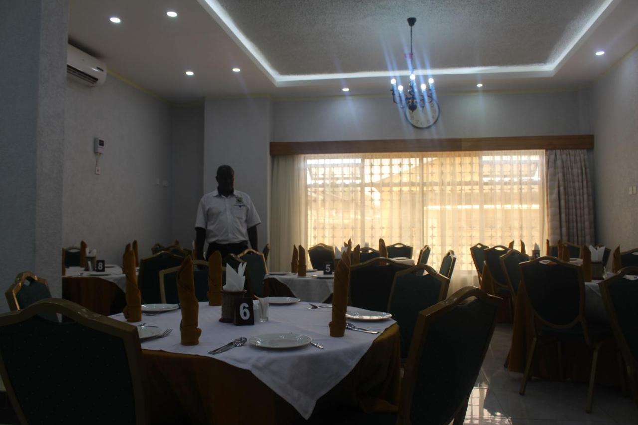Prinias Hotel كيزيمو المظهر الخارجي الصورة